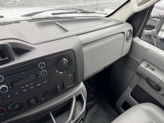 2017 Ford E-350SD Base Cutaway