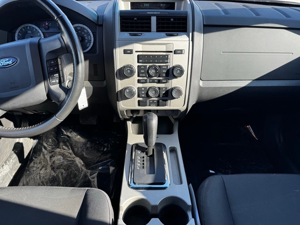 Used 2011 Ford Escape XLT with VIN 1FMCU9D77BKC27539 for sale in Rochester, Minnesota