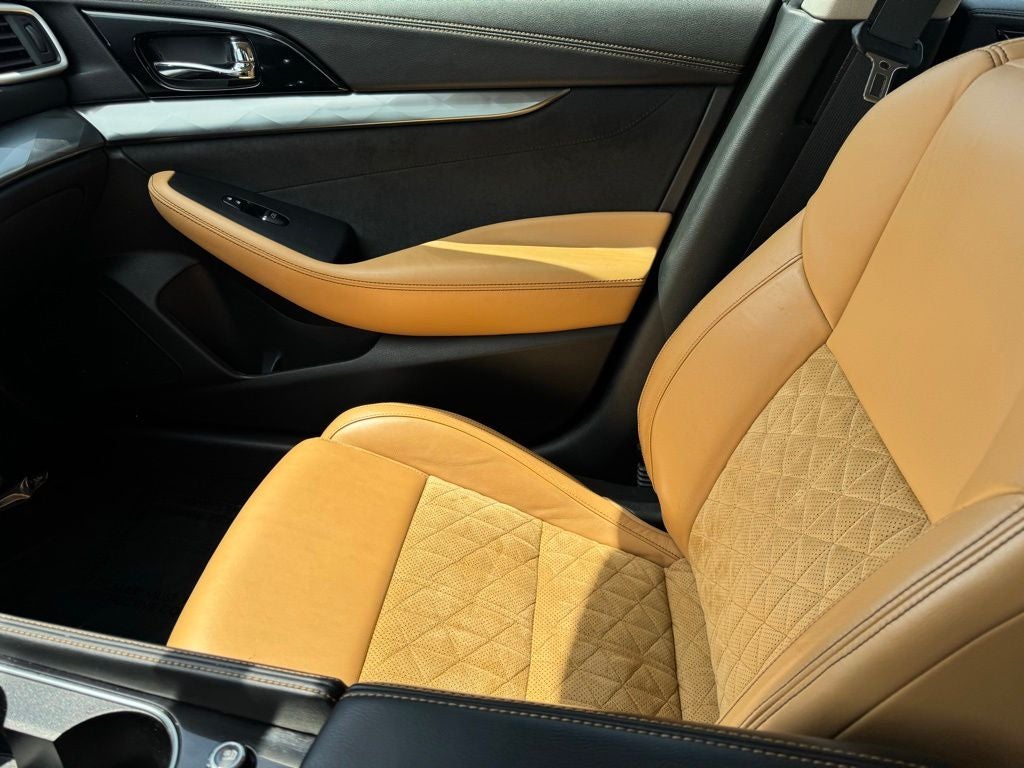 2016 Nissan Maxima SR
