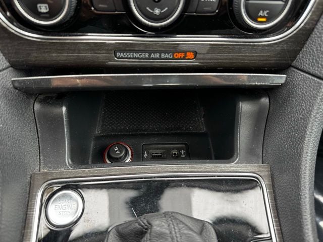 2017 Volkswagen Passat 1.8T SE w/Technology