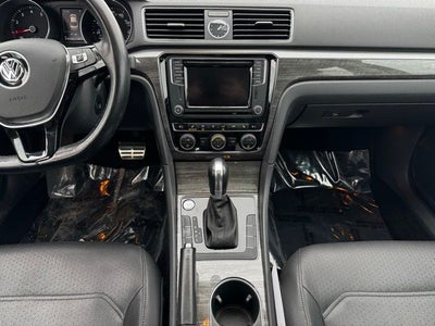 2017 Volkswagen Passat 1.8T SE w/Technology