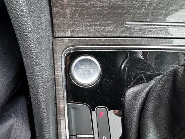 2017 Volkswagen Passat 1.8T SE w/Technology