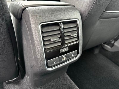 2017 Volkswagen Passat 1.8T SE w/Technology