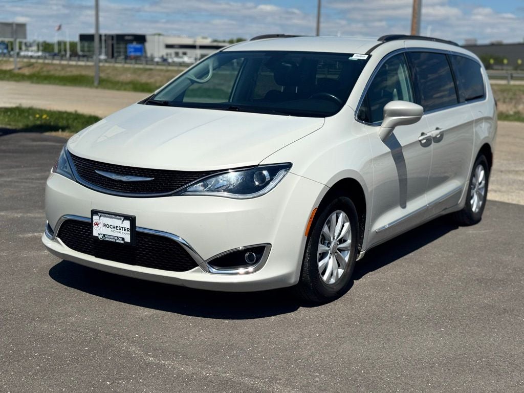 2017 Chrysler Pacifica Touring L