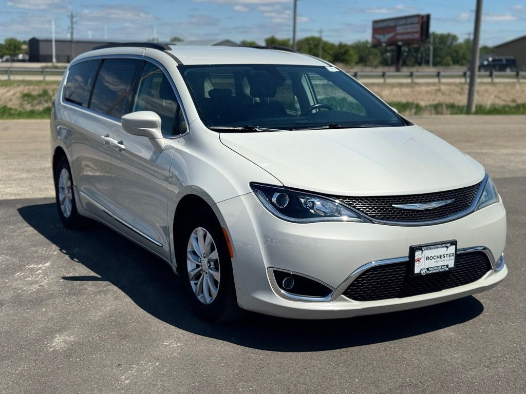 2017 Chrysler Pacifica Touring L