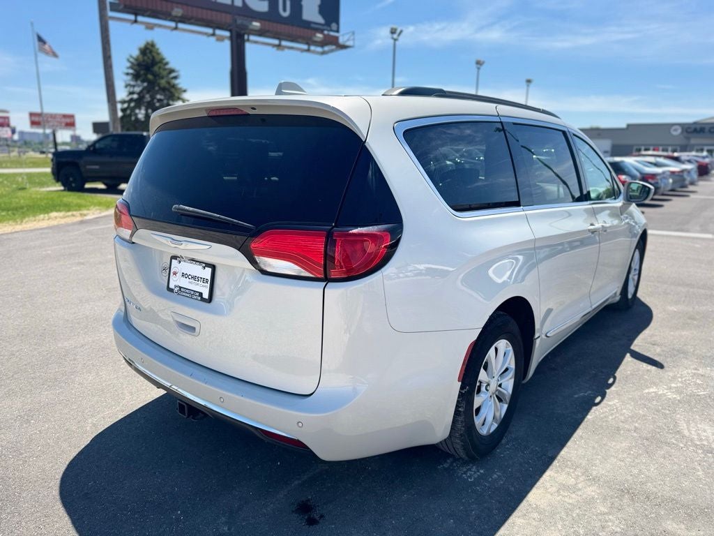 2017 Chrysler Pacifica Touring L