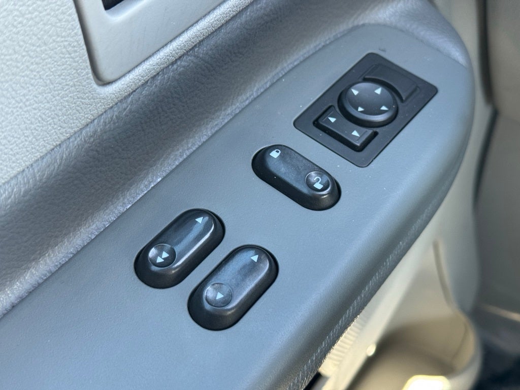 2004 Ford Freestar SES