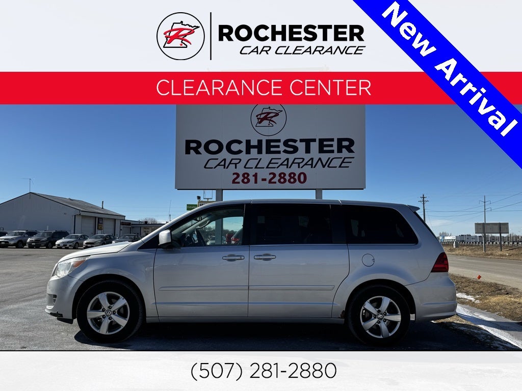 2010 Volkswagen Routan SE