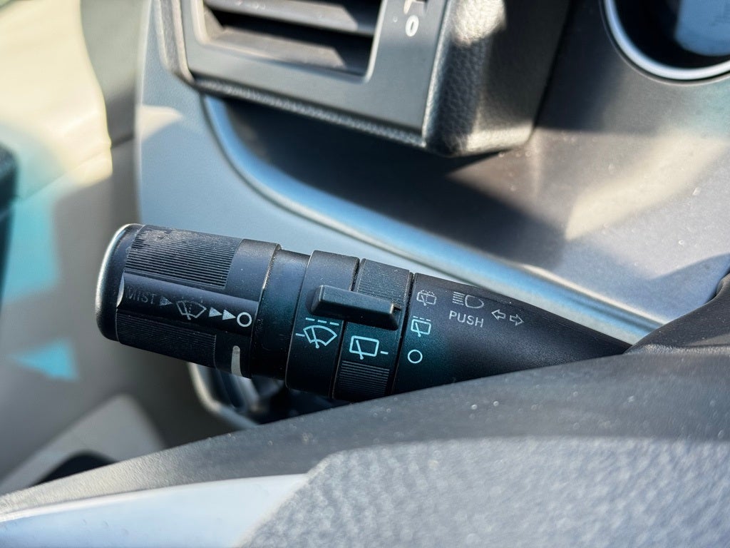 2010 Volkswagen Routan SE