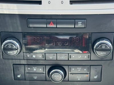 2010 Volkswagen Routan SEL