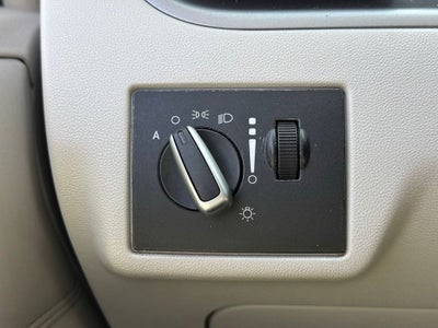 2010 Volkswagen Routan SEL