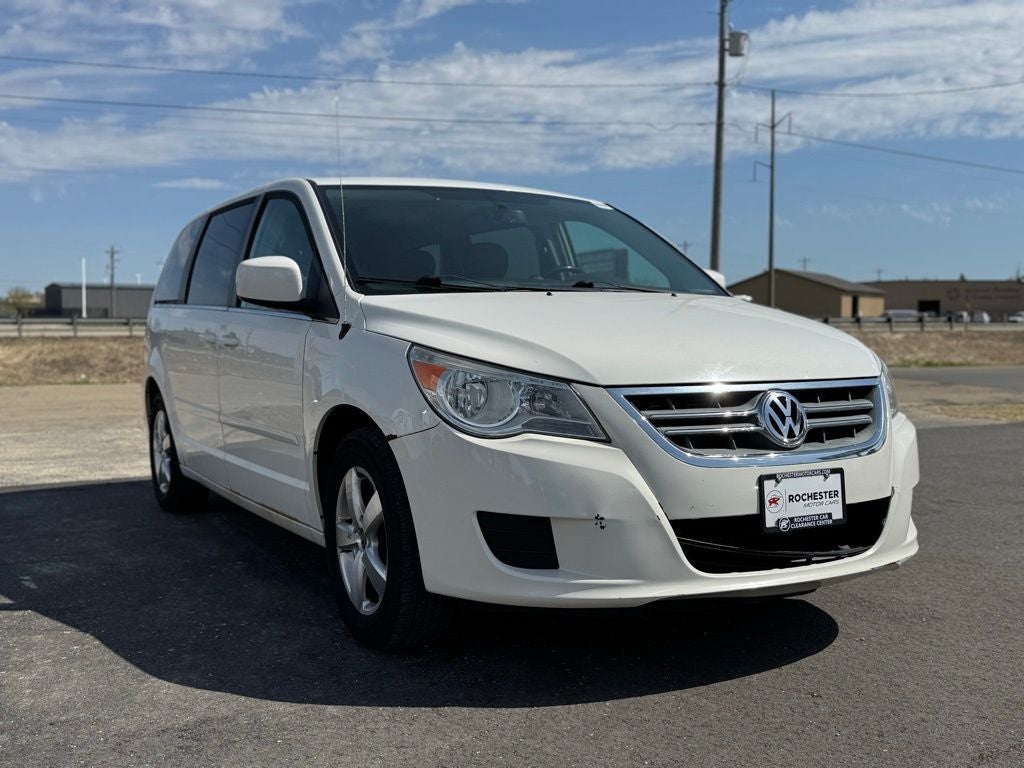 2010 Volkswagen Routan SEL
