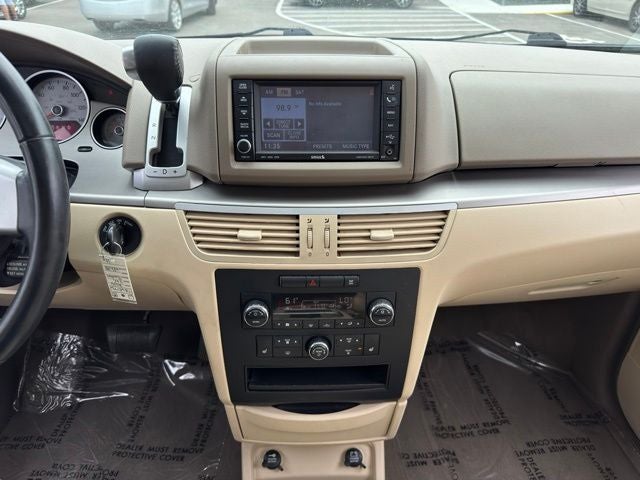 2010 Volkswagen Routan SEL