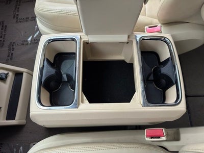 2010 Volkswagen Routan SEL