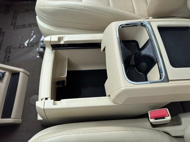 2010 Volkswagen Routan SEL