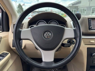 2010 Volkswagen Routan SEL