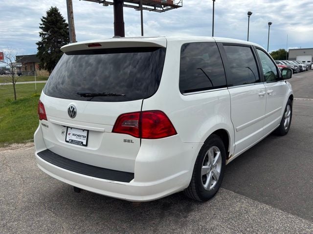 2010 Volkswagen Routan SEL