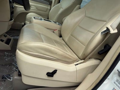 2010 Volkswagen Routan SEL