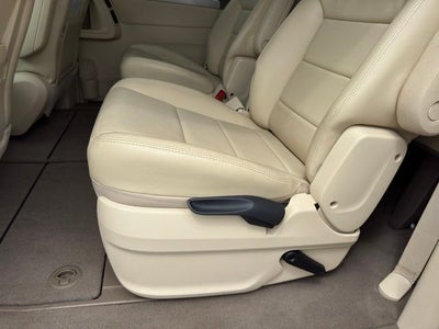 2010 Volkswagen Routan SEL
