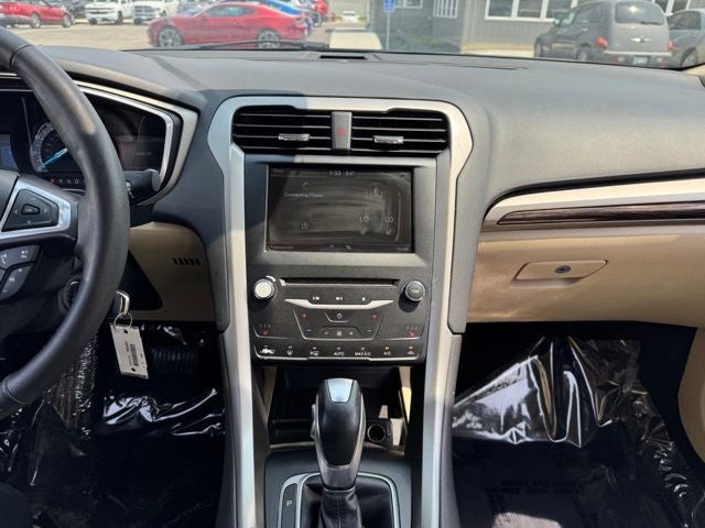 Used 2014 Ford Fusion SE with VIN 3FA6P0HD9ER202782 for sale in Rochester, Minnesota