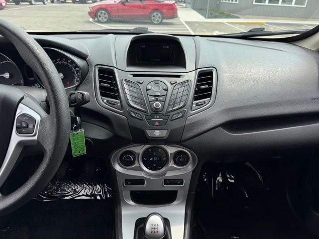 Used 2018 Ford Fiesta SE with VIN 3FADP4EJ6JM140998 for sale in Rochester, Minnesota