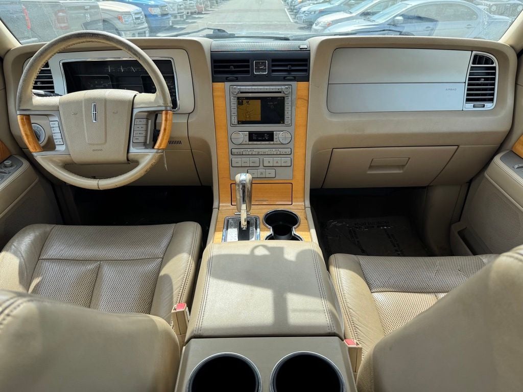 2010 Lincoln Navigator L Base