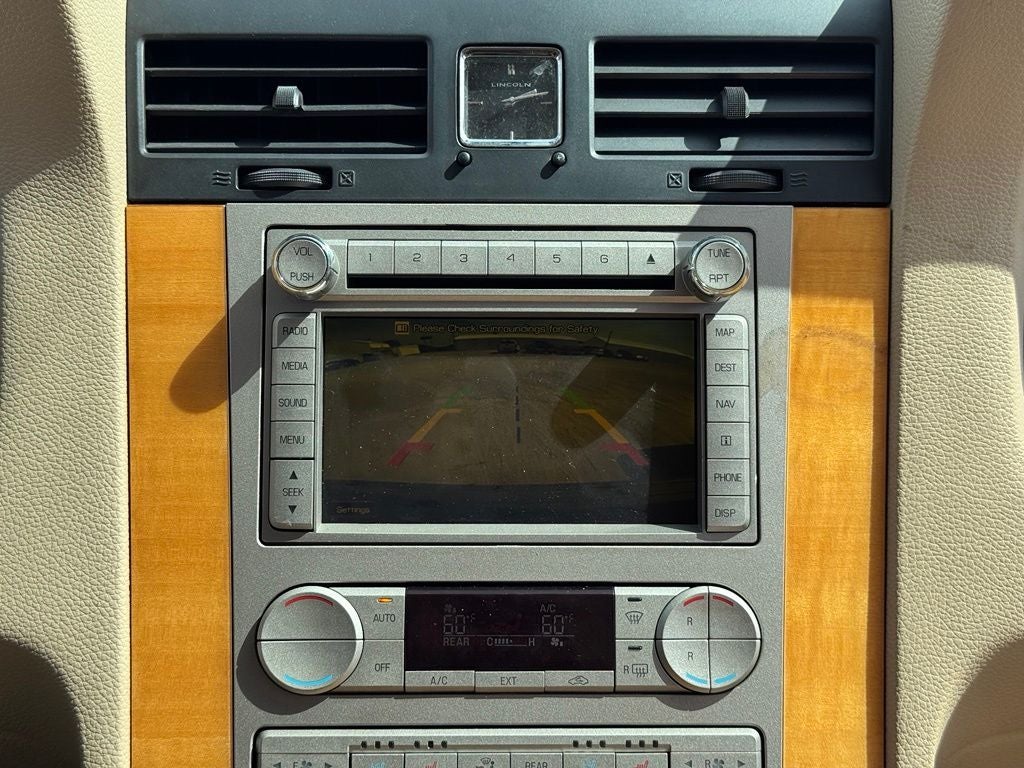 2010 Lincoln Navigator L Base