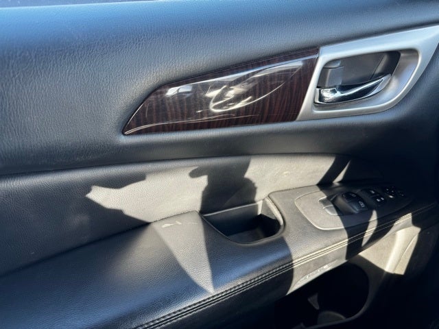 2014 Nissan Pathfinder SL