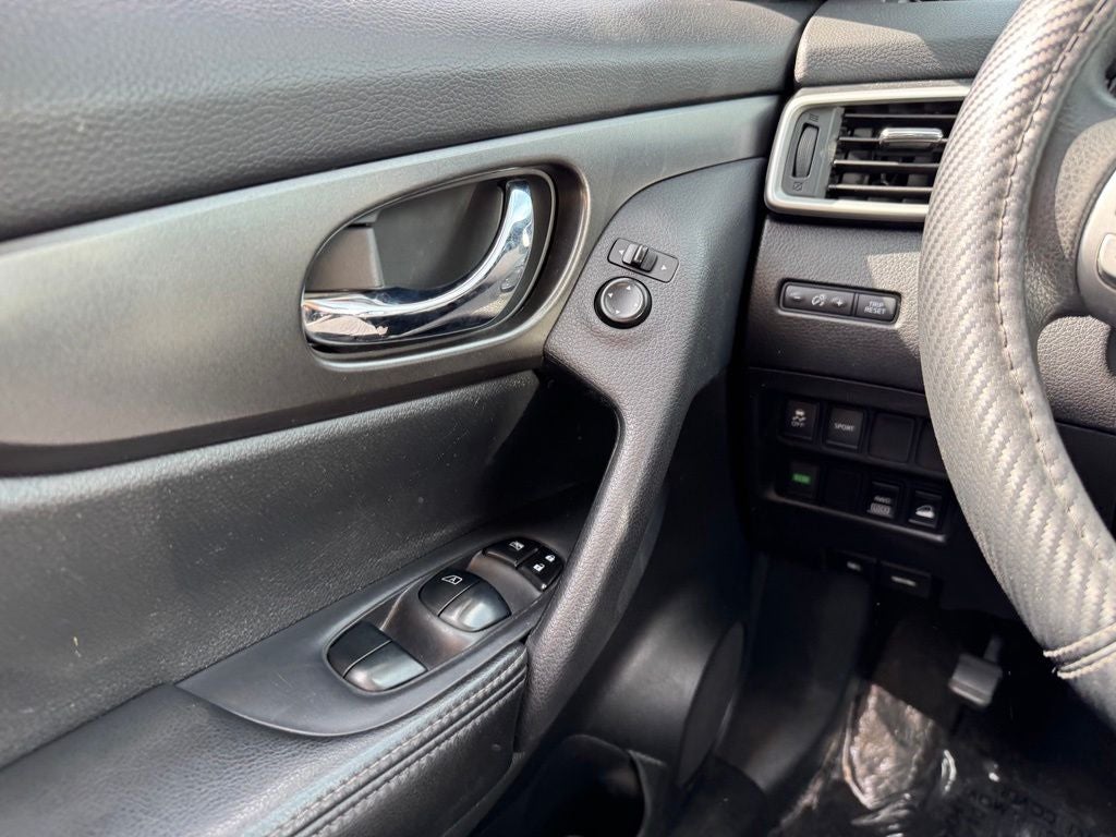 2015 Nissan Rogue PRIOR SALVAGE TITLE