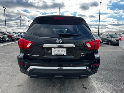2018 Nissan Pathfinder SV