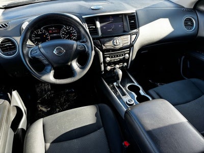 2018 Nissan Pathfinder SV