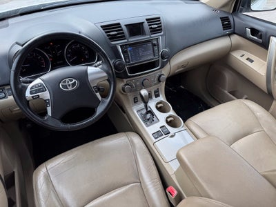 2013 Toyota Highlander SE
