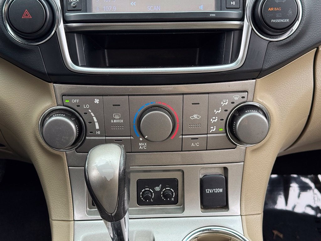 2013 Toyota Highlander SE