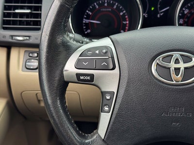 2013 Toyota Highlander SE