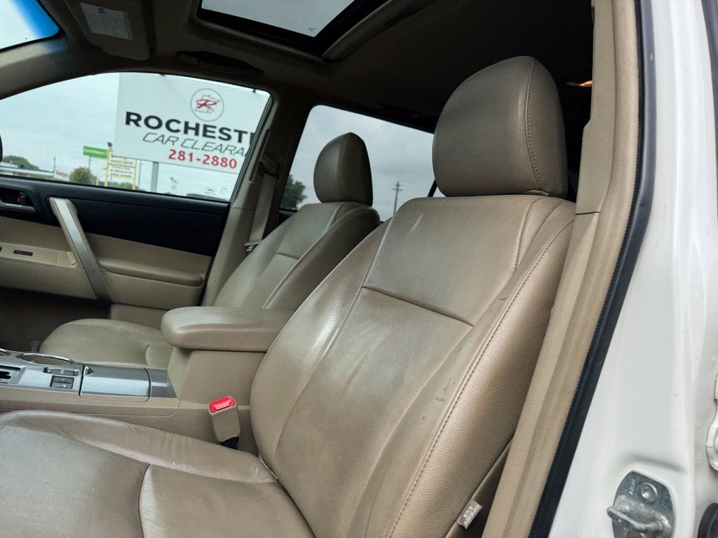 2013 Toyota Highlander SE