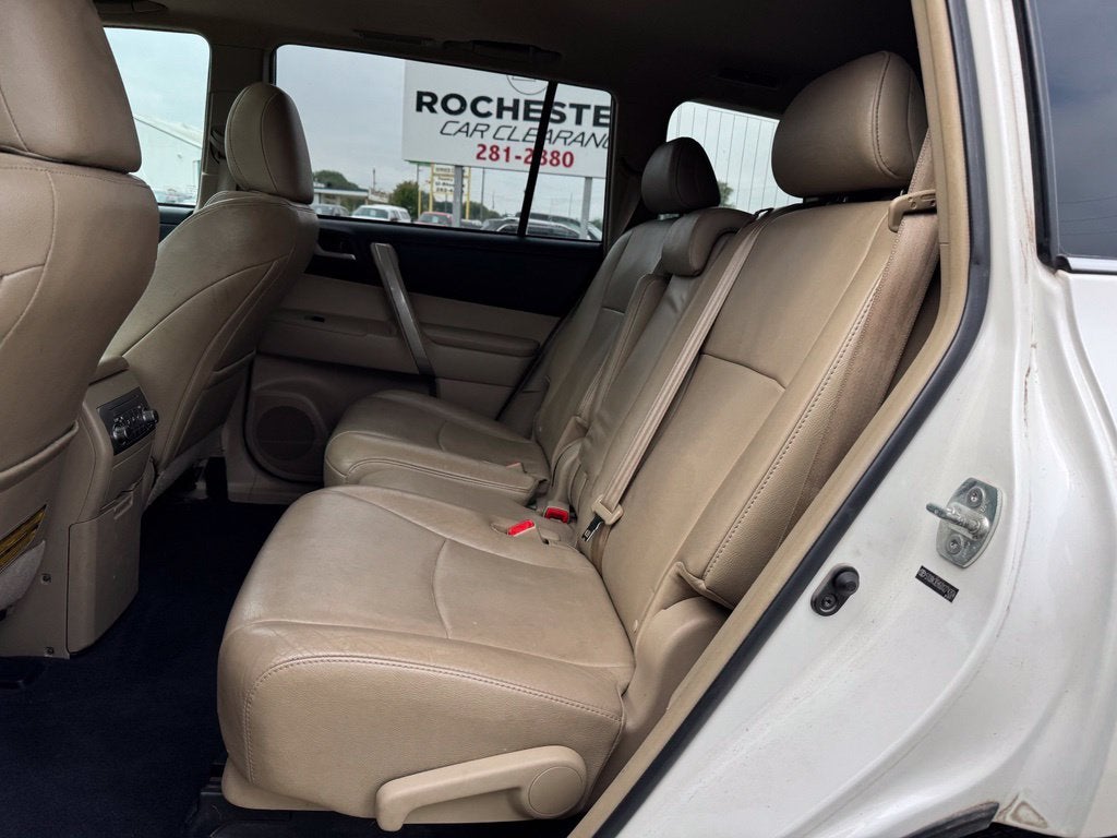 2013 Toyota Highlander SE