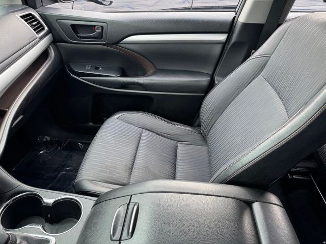 2014 Toyota Highlander LE Plus V6
