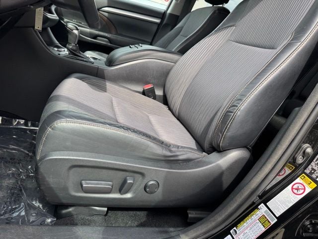 2014 Toyota Highlander LE Plus V6