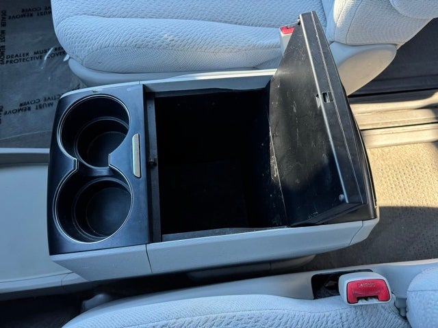 2013 Toyota Sienna LE 8 Passenger