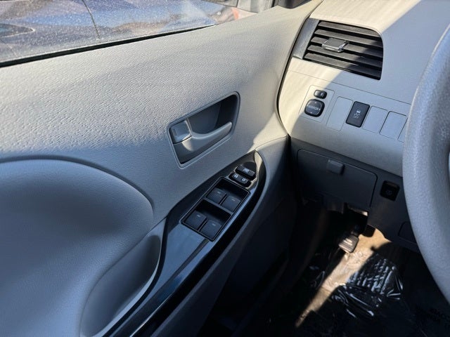 2013 Toyota Sienna LE 8 Passenger