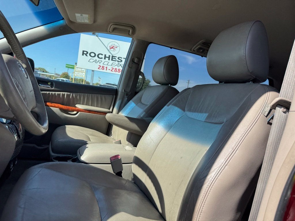2010 Toyota Sienna XLE