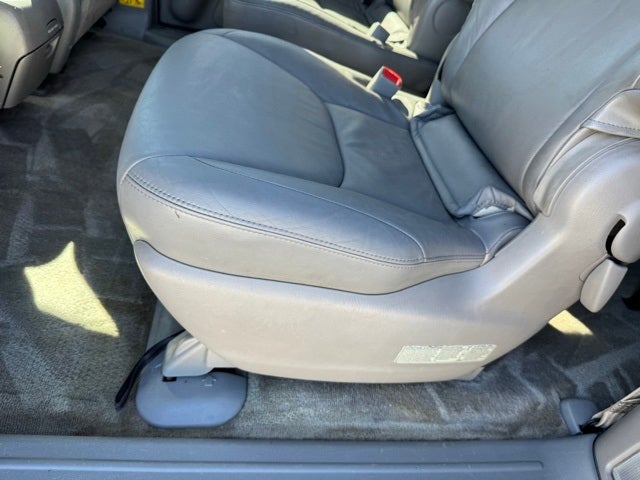 2005 Toyota Sienna XLE 7 Passenger