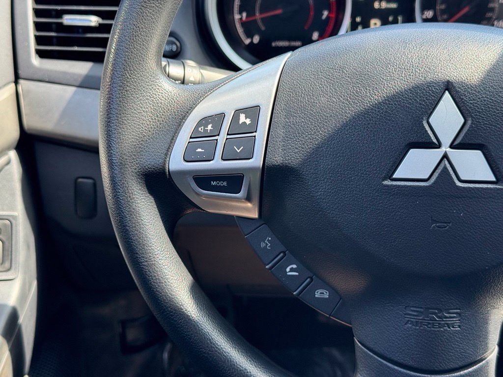 2015 Mitsubishi Lancer SE
