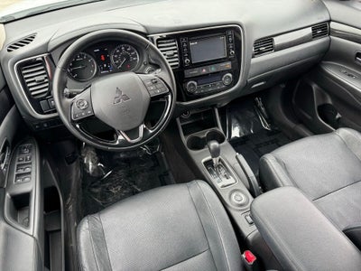 2016 Mitsubishi Outlander ES