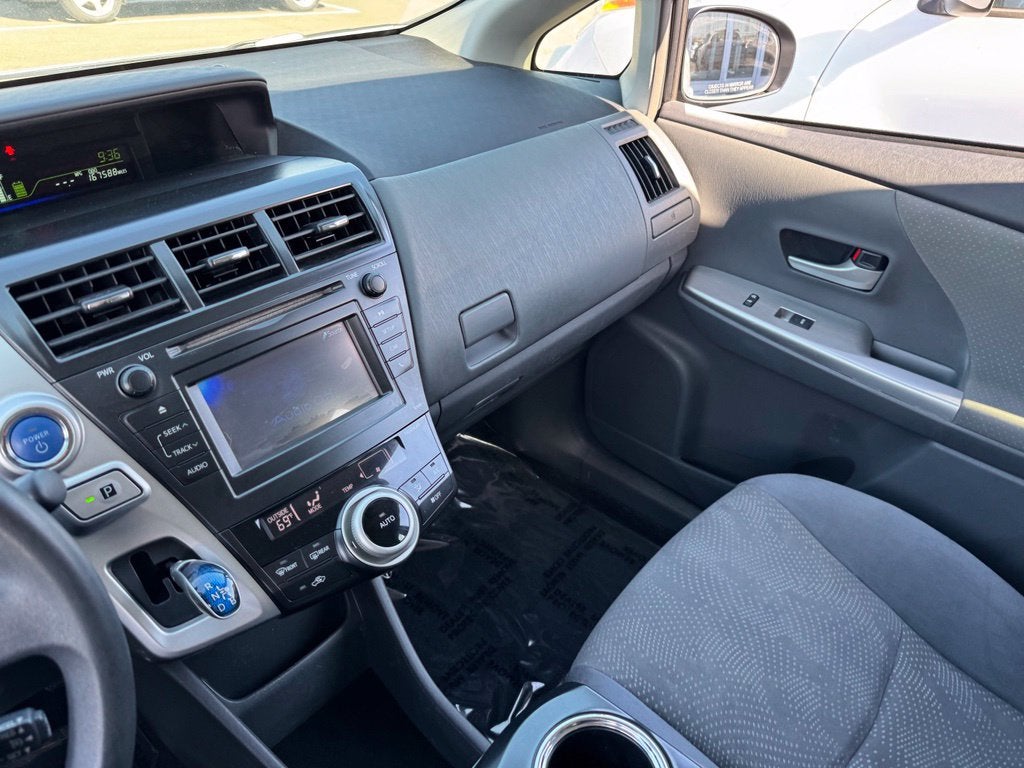 2014 Toyota Prius v Two