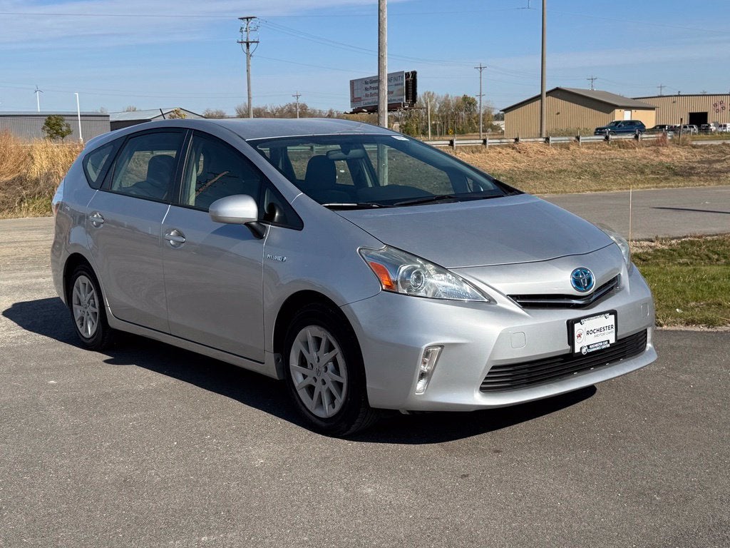 2014 Toyota Prius v Two