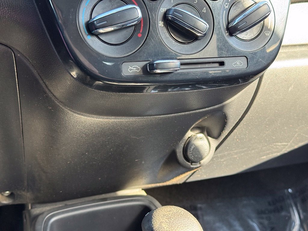 2017 Mitsubishi Mirage ES