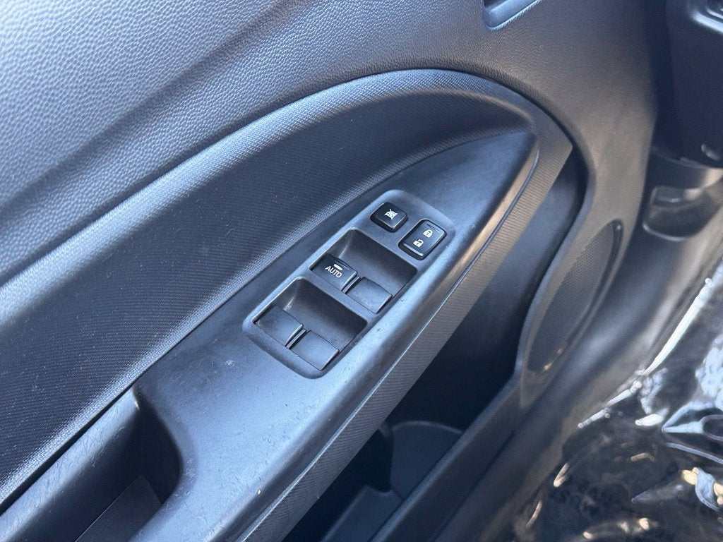 2017 Mitsubishi Mirage ES