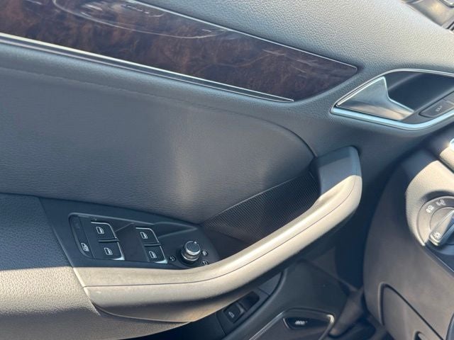 2016 Audi Q3 2.0T Prestige quattro
