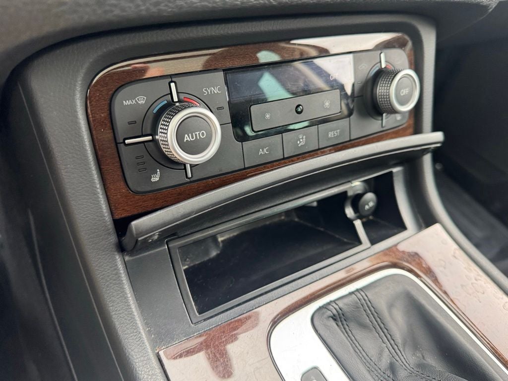 2015 Volkswagen Touareg V6 TDI Lux